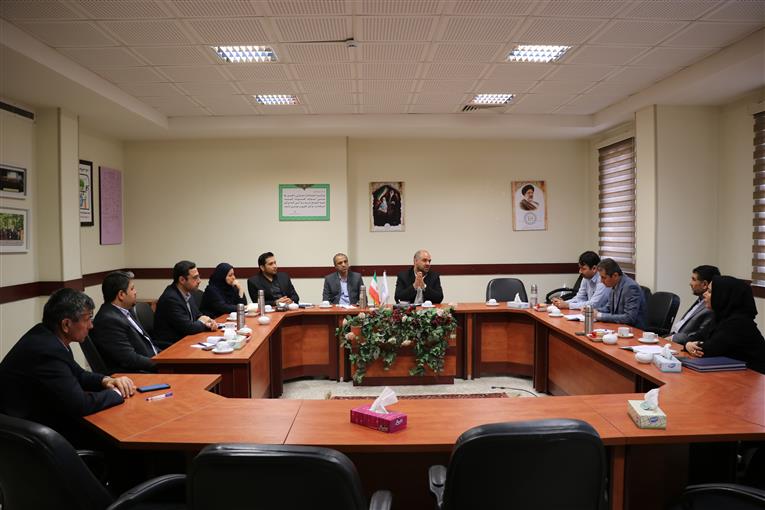 نشست مدیرکل استاندارد گلستان با معاونین و اعضای هیئت علمی دانشگاه آزاد گرگان
